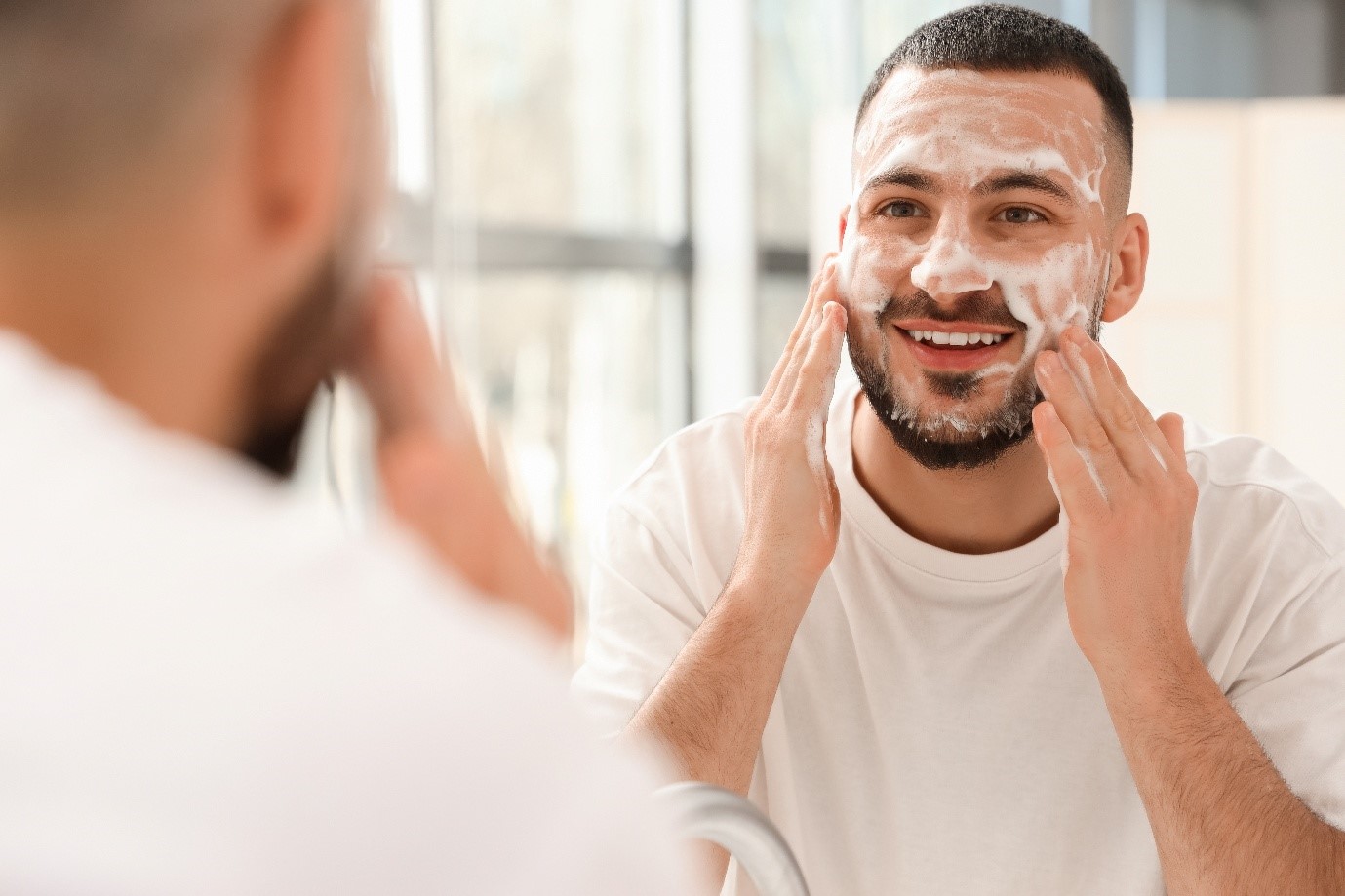 Bingung Pakai Face Wash atau Face Wash Scrub Buat Pria?